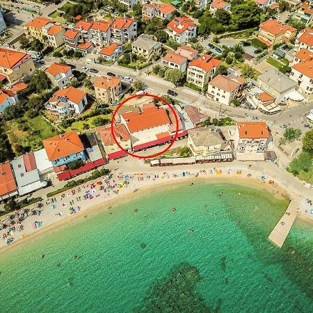 Apartment Bojan With Terrace And Sea View Baška Eksteriør bilde